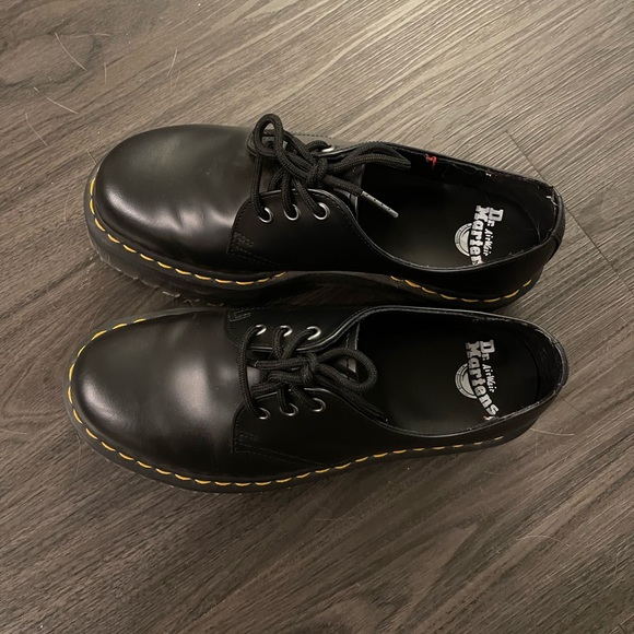 Dr. Martens Quad Platform Loafers in an EXCELLENT condition. Women US 9. - Picture 3 of 4